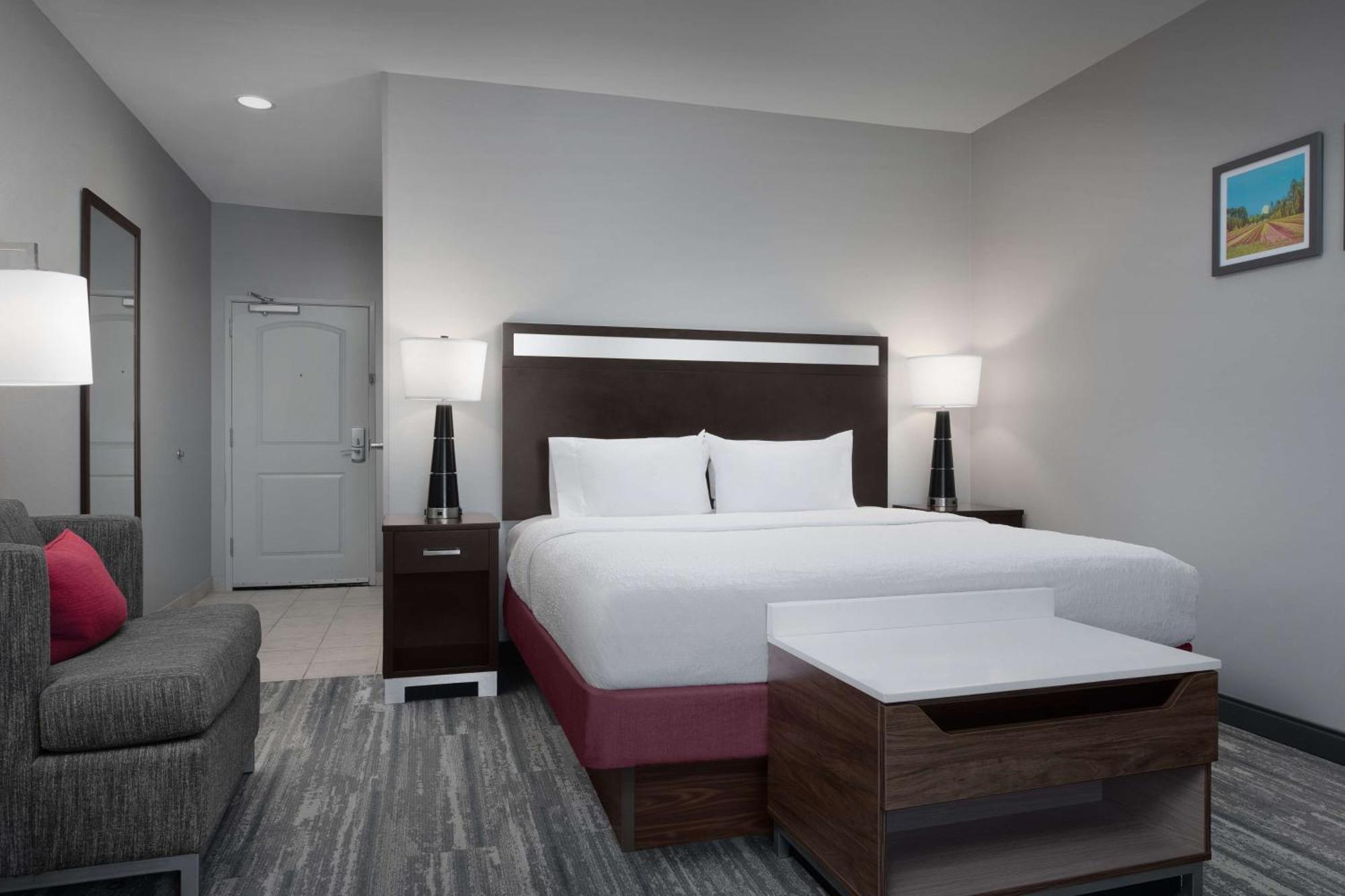 Hampton Inn Statesboro Exterior photo